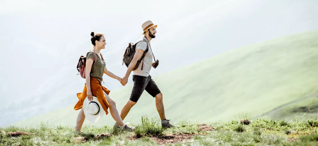 How To Work With 4slash While Travelling The World